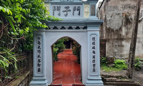 Báu vật vua ban và hành trình trở về của đôi rồng nạm ngọc bị đánh cắp bí ẩn